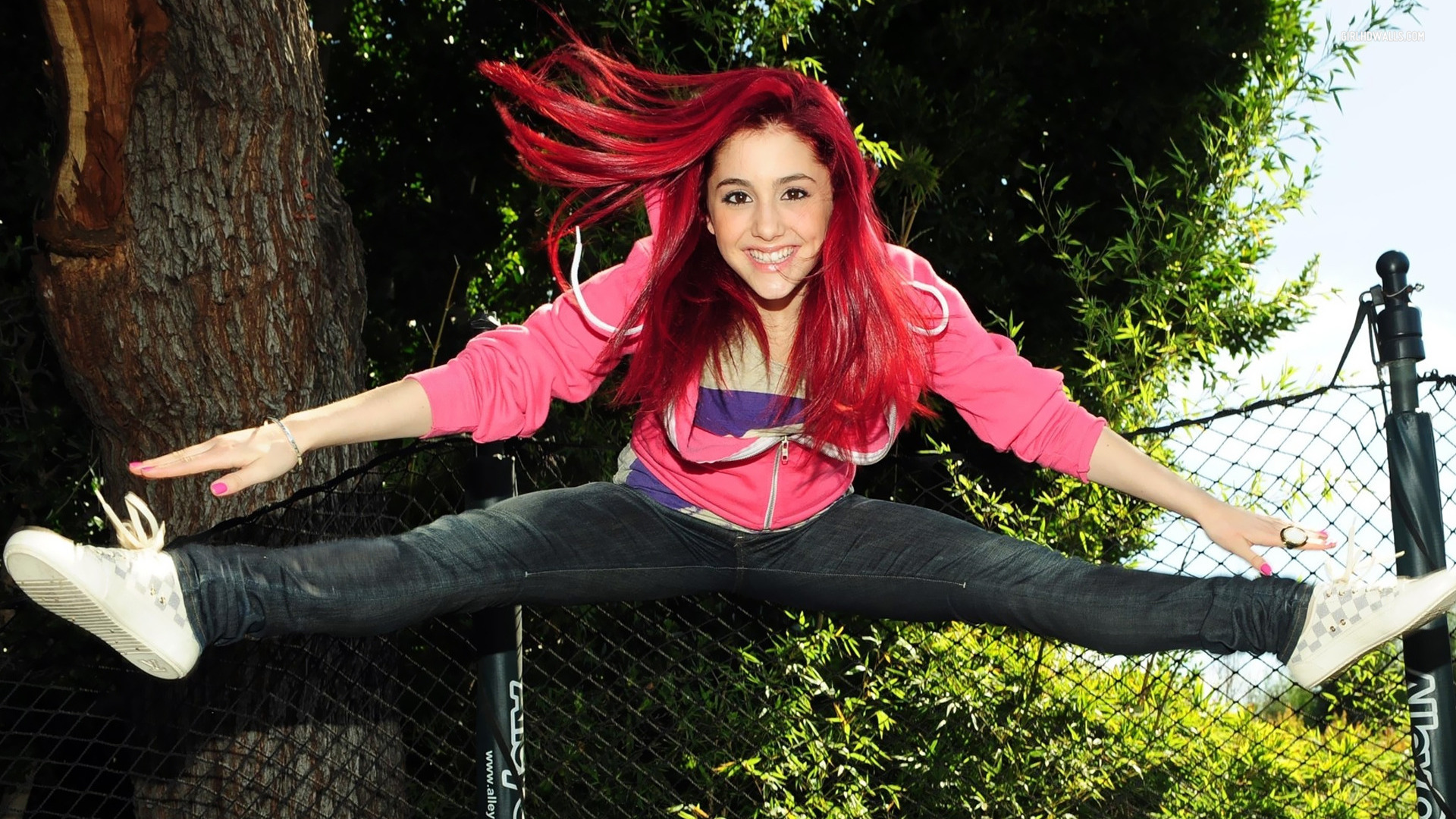 Ariana Grande Cool Wallpaper High Definition High Quality Widescreen