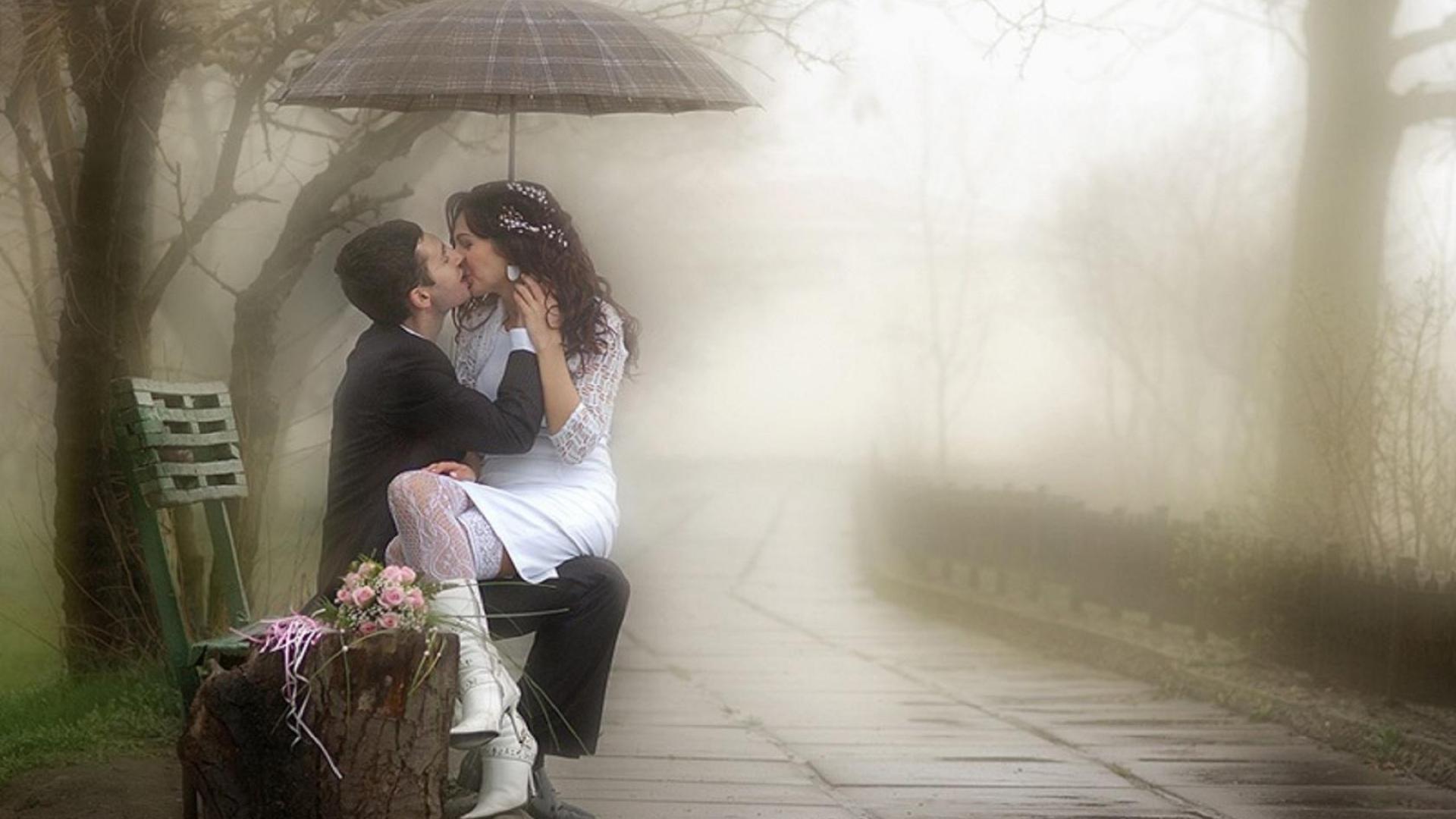 Couple In Rain Wallpaper High Definition High Quality Widescreen