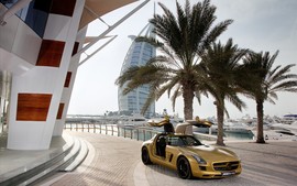 2010 Mercedes Benz Sls Amg Desert Gold Background