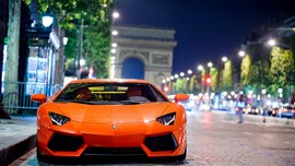 Lamborghini Aventador Night Shot